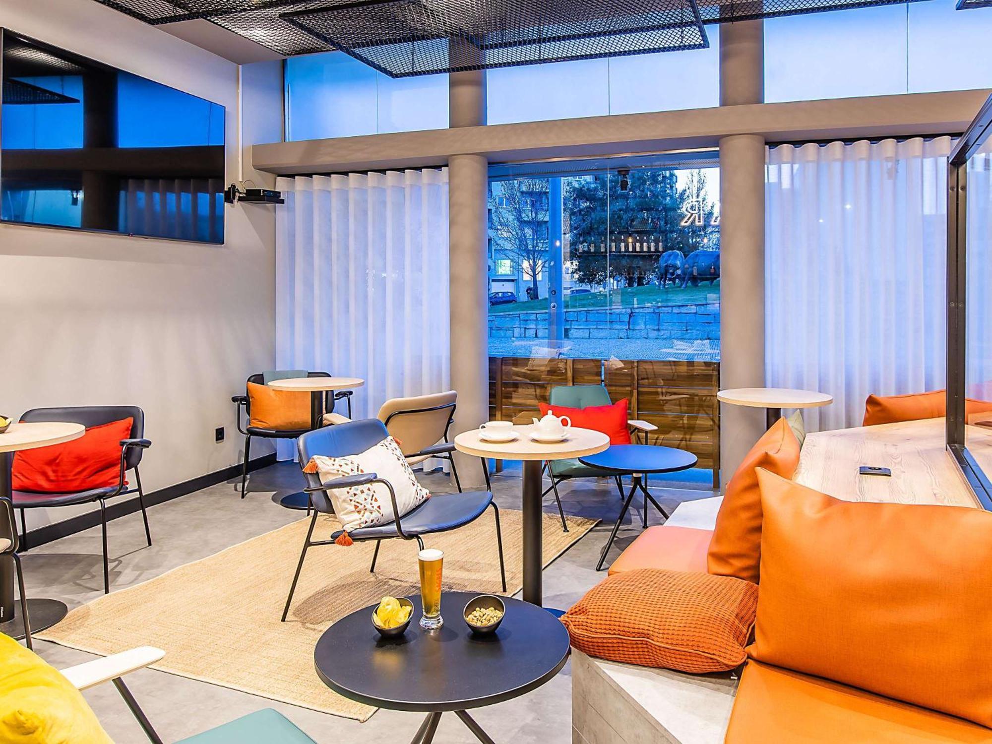 Hotel Ibis Braganca Exterior photo